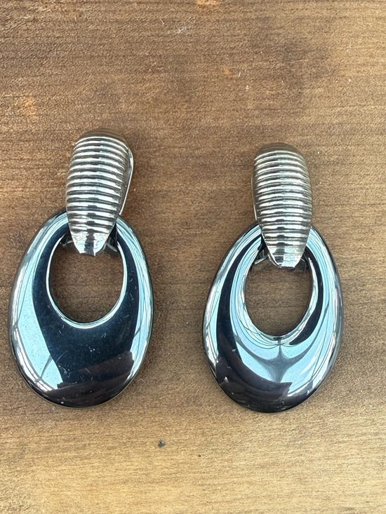 Estate Jewelry - Vintage Door knocker Hematite and Silver-Tone Oval Drop Clip Earrings